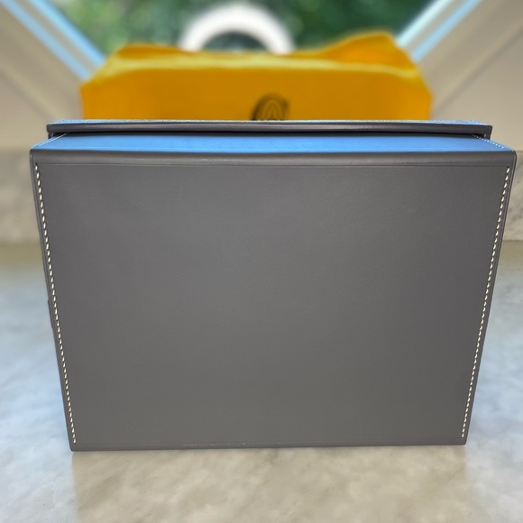 GOYARD 8 WATCH CASE, NEW - Picture 5 of 8